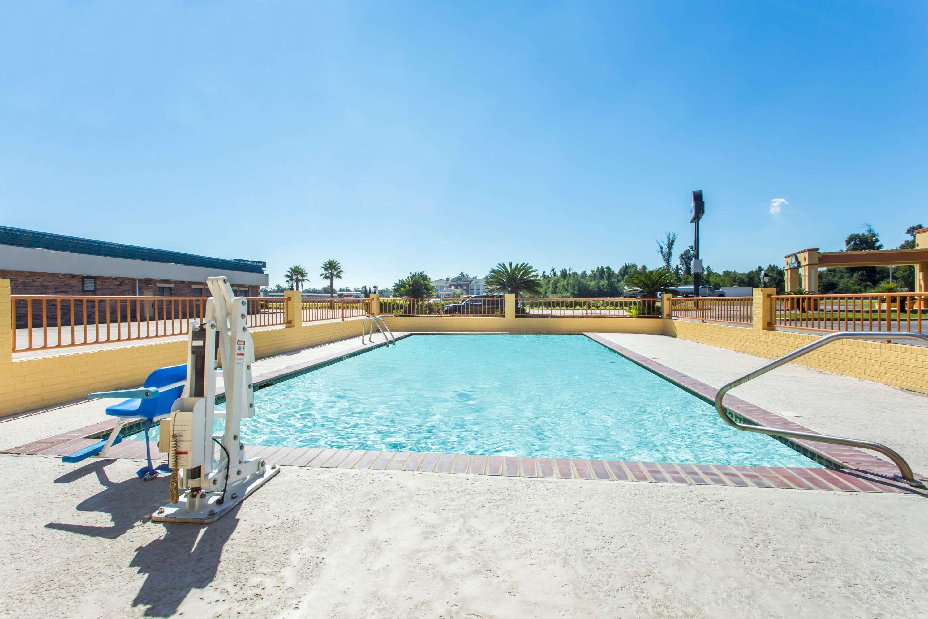 Days Inn By Wyndham Orange Exterior foto